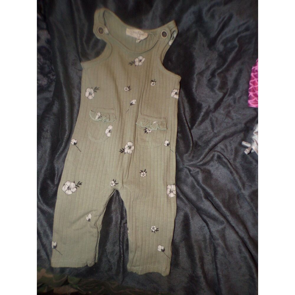 Jessica Simpson knit overall sage green floral baby size 6/9 month